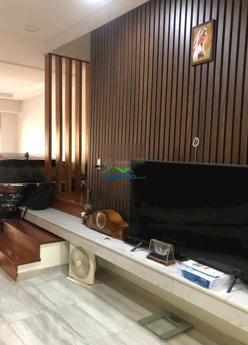 Bán nhà ngay đại học văn lang p13 bình thạnh, 4.5x20m, 4 tầng mới cứng. đối diện công viên