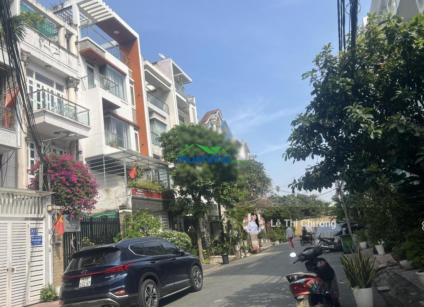 Bán nhà quận 7, 4 tầng 155m2, 80 triệu/m2, đường 14m, ngang 8m dài 20m, vỉa hè 2 bên 3m, sát vincom - 3