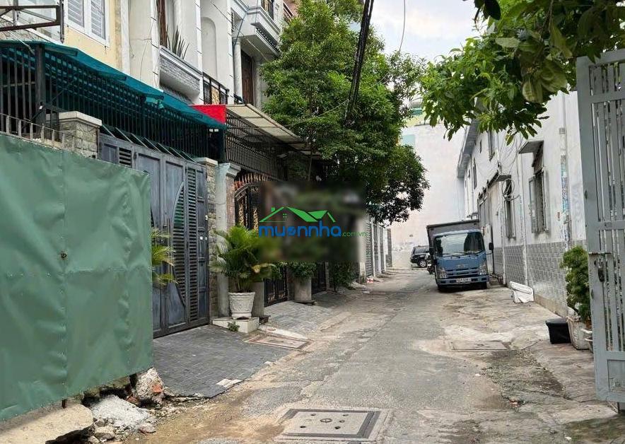 Nhà 4,4x16m, 3 tầng, giá chỉ 6, x tỷ, đường độc lập, tân phú, hẻm xe tải