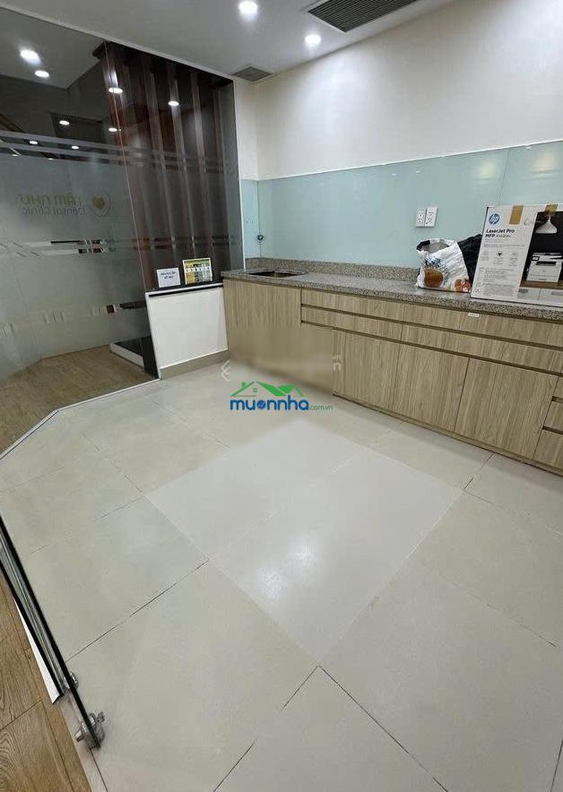 Bán nhà hẻm 22 lữ gia đường thông 8m. .dt: 4 x 15m, 3 lầu. lh: 0901, 383, 038 trường( khu vip. q11) - 2