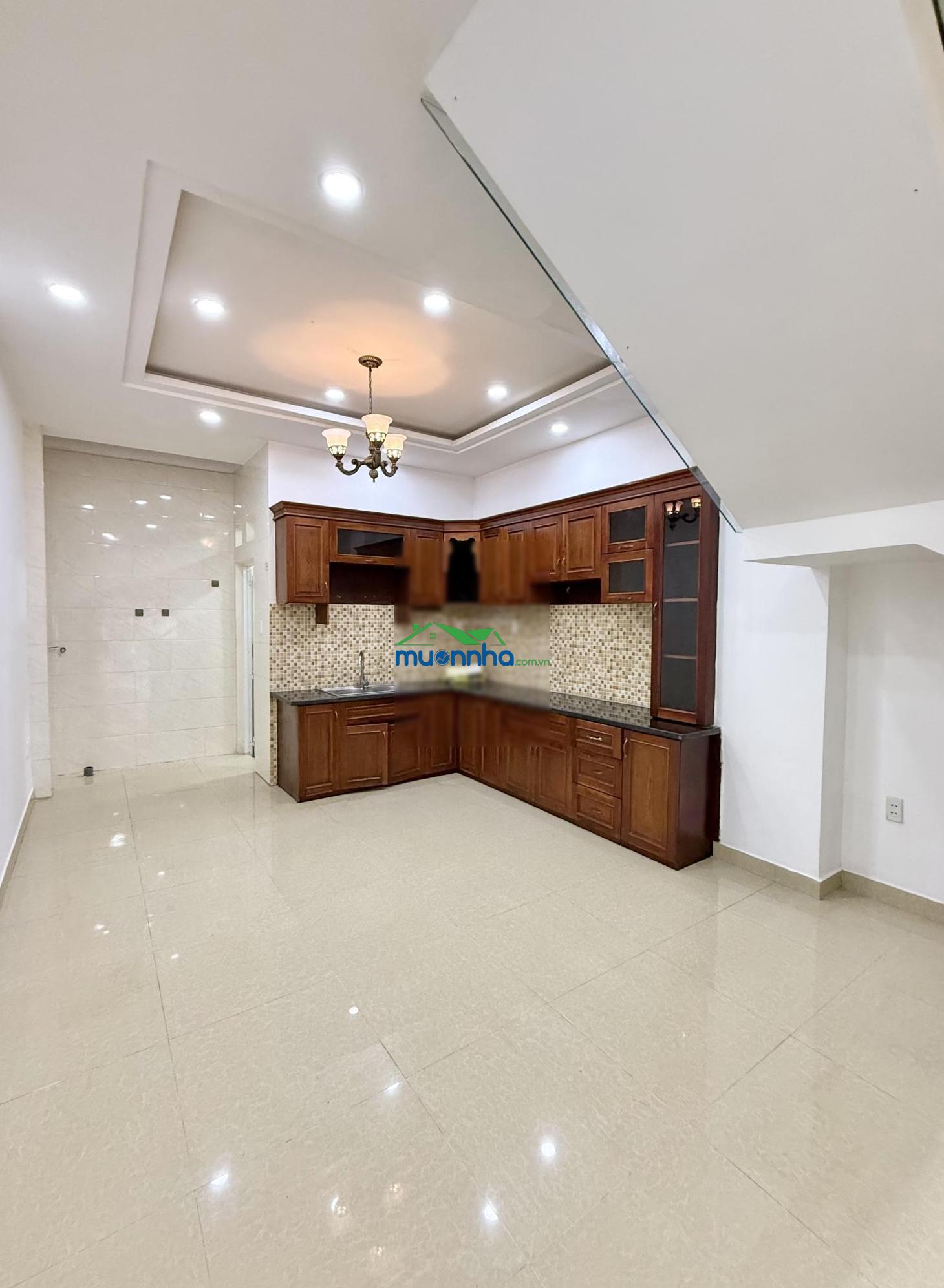 Chính chủ nhà 4 tầng dọc tuyến quốc lộ 13, gần vạn phúc city - Ảnh 2
