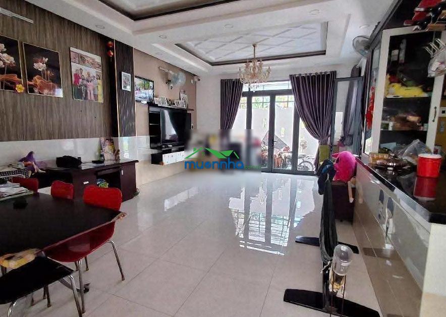 Nhà bè - 3 tầng - đường xe tải 8m - 93m² - gara ô tô - hoàn công đầy đủ - chỉ 5ty9 - 4