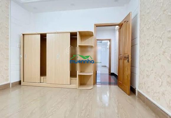 Bán lỗ nhà huỳnh tấn phát, quận 7. giá 4,5 tỷ, dt 64m2, lh như 0766 372 ***, hẻm xe hơi 6m