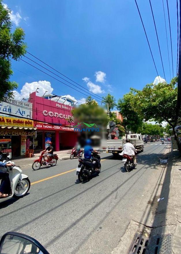 Gấp bán nhà ngay tỉnh lộ 10, dt 8,2 x 37m vuông a4 đường xe tải thông chỉ nhỉnh 17 tỷ - 4