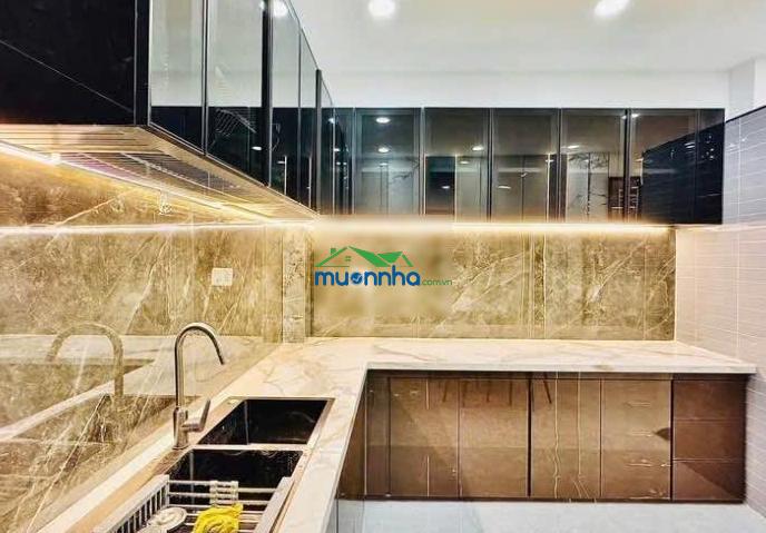 Nhà dt lớn 72.4m2 (4.6mx15.7m) ngay phạm viết chánh - bình thạnh. giá 3 tỷ3 đang cho thuê 20 triệu - 2