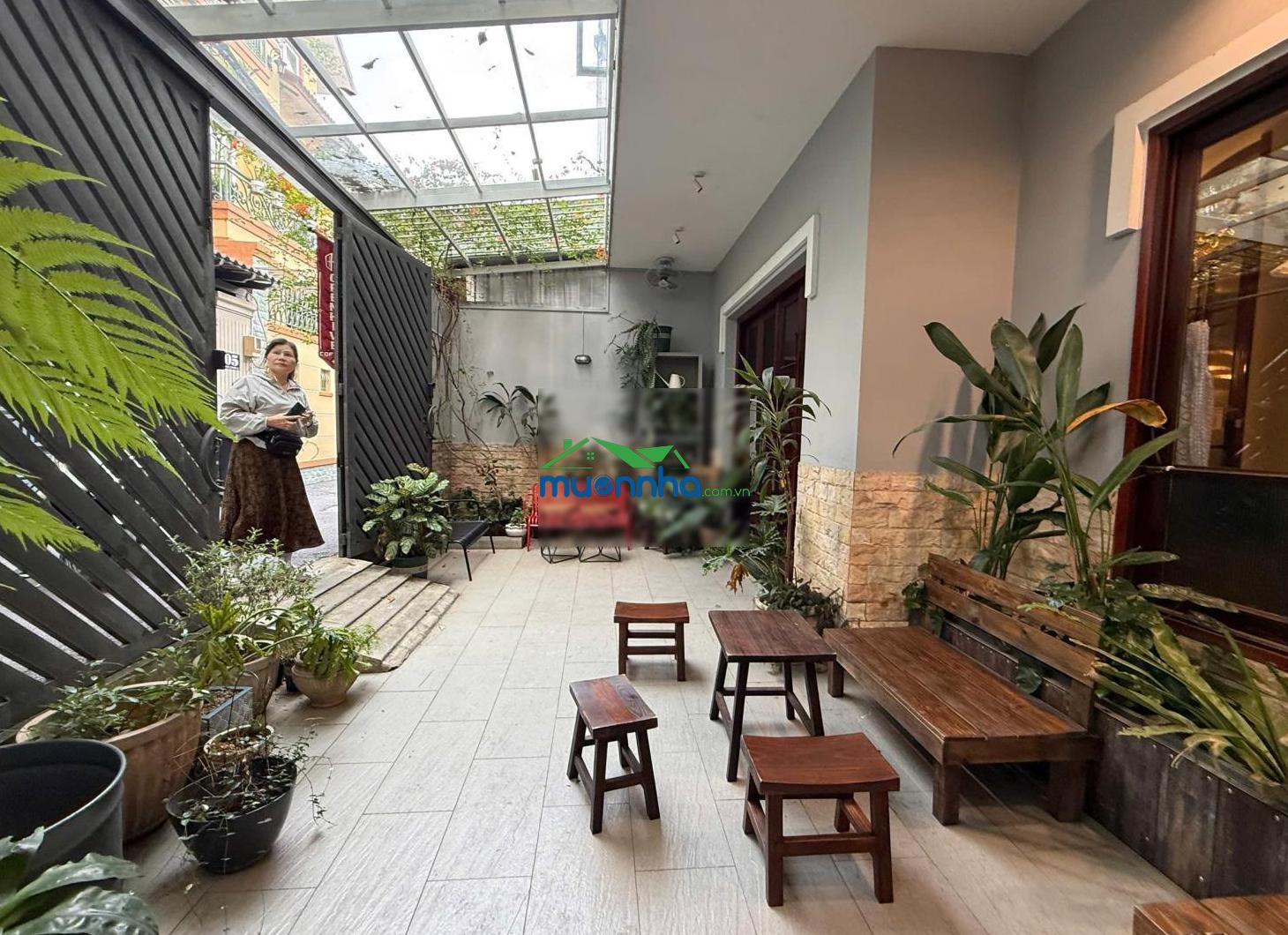 Bán nhà quận 2- bán toà chdv nguyễn văn hưởng thảo điền- 8x15m- 10 phòng - hdt 80tr/ th- giá 18,2tỷ