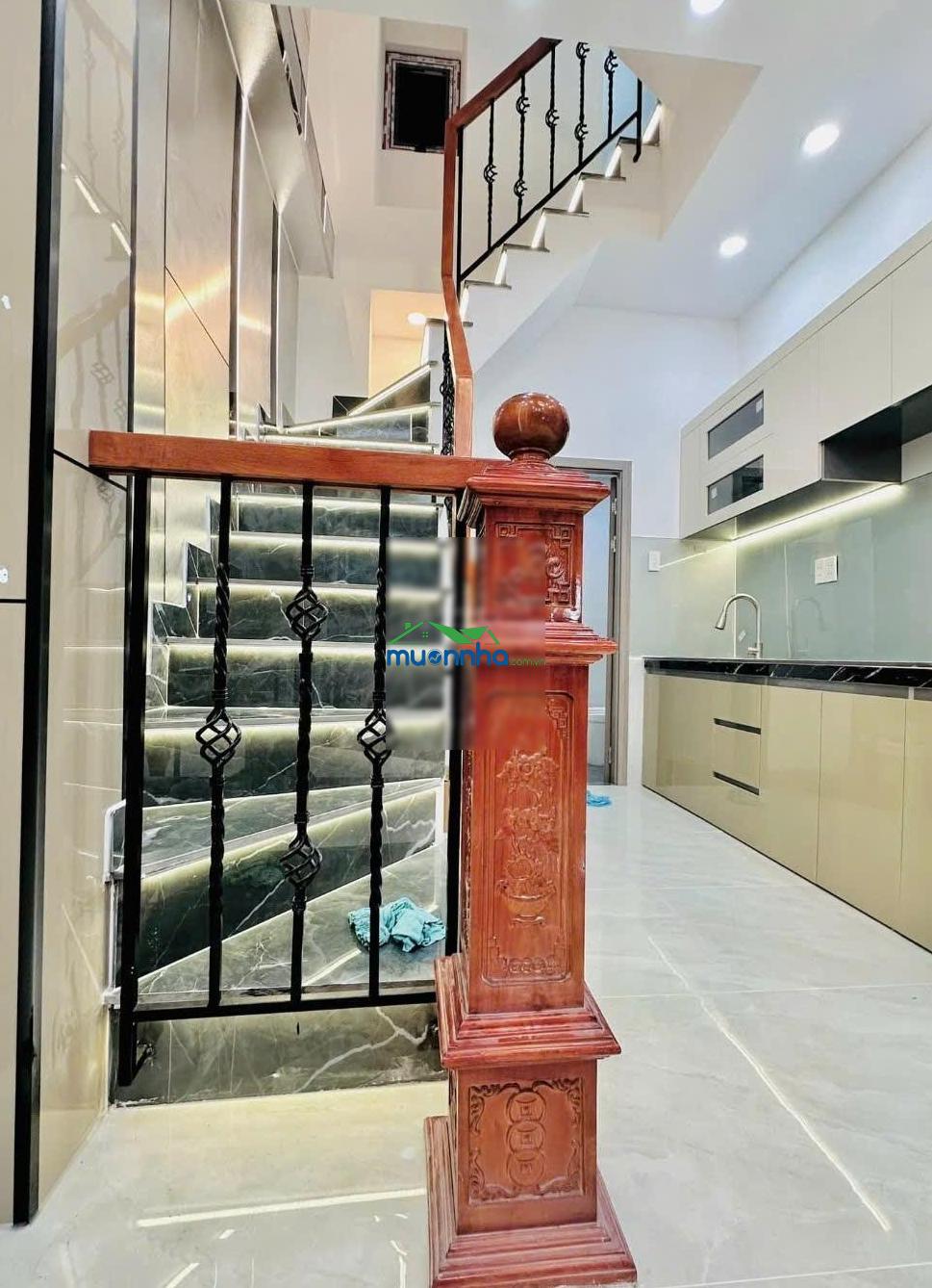 Ngay cầu cammet q4 - vài bước ra mặt tiền - 3.1x7.9m - 4 tầng - không lộ giới - chỉ 5.6 tỷ - 2