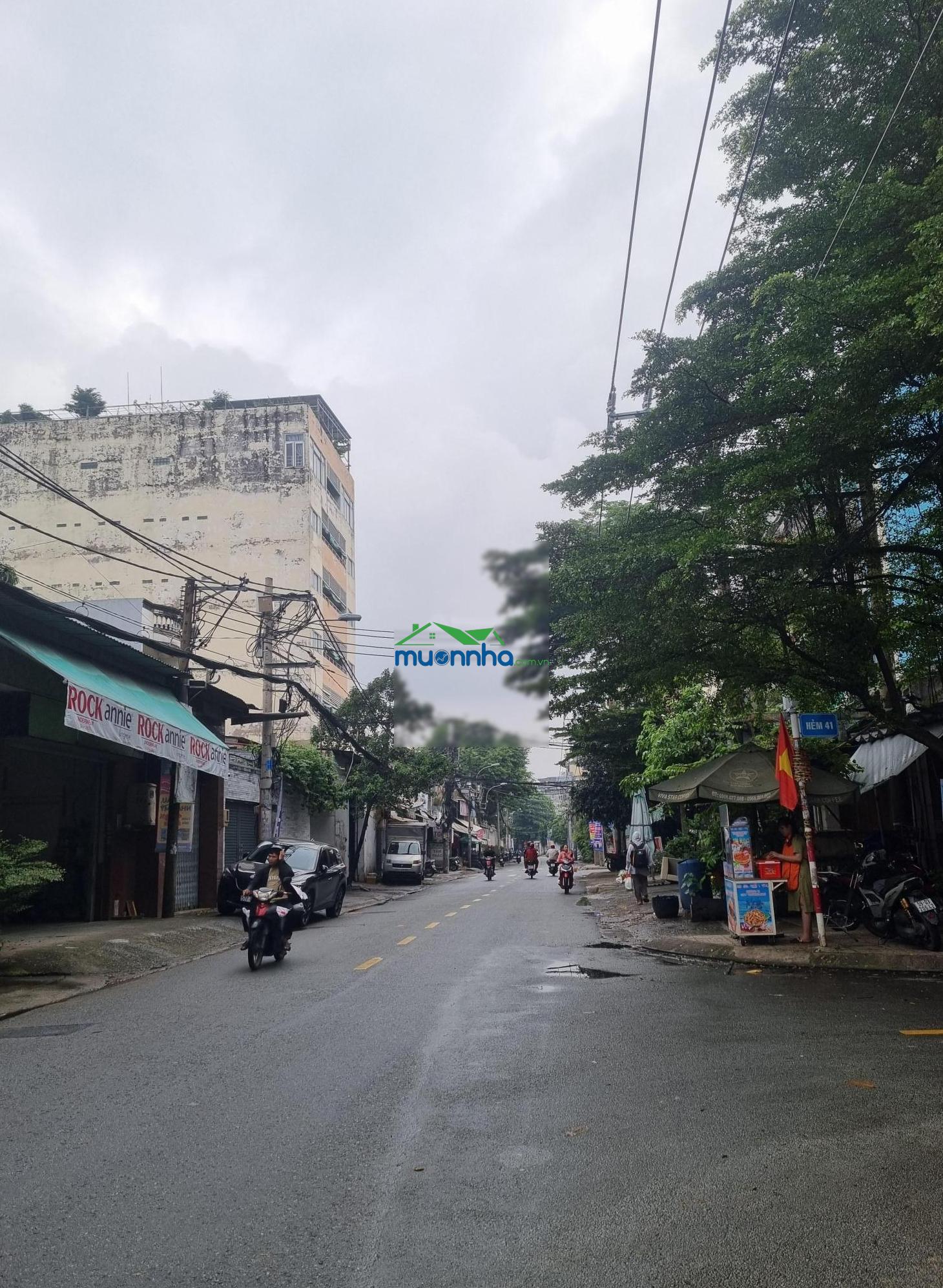 Nhà bán đ. khuông việt - giáp q. tân bình - 1 sẹc - xe hơi đỗ cửa - 82 m2 - 6,x tỷ