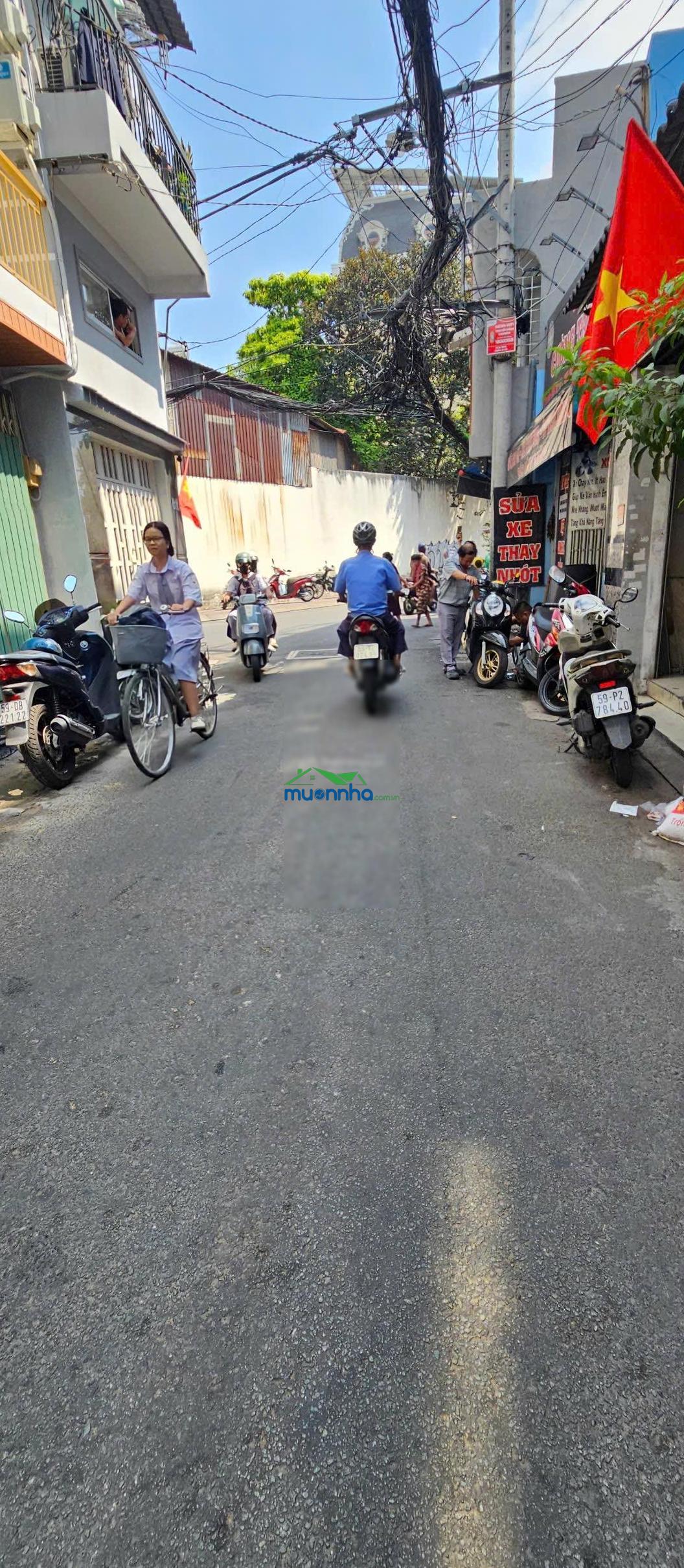 Bán nhà vị trí kinh doanh tân bình p9 nhà đẹp trệt lửng lầu shr, giá 3,2 tỷ - 3