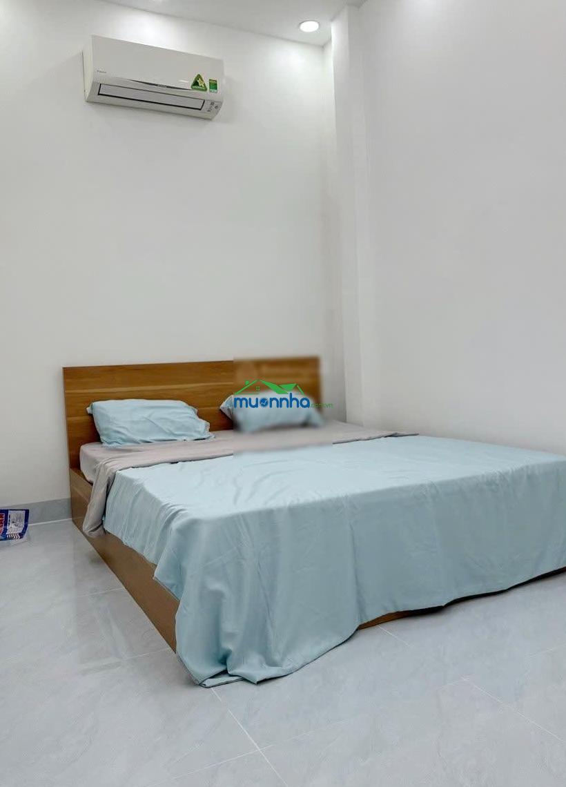 Nhà đẹp 2 tầng 119,2m2 diện tích sử dụng, có sân vườn sau nhà đường huỳnh tấn phát - quận 7