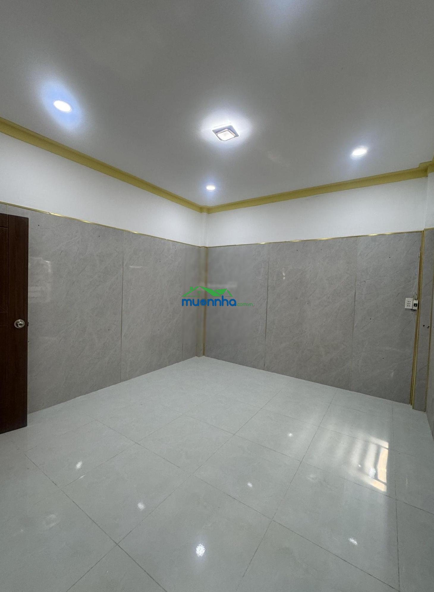 Bán nhà hẻm cách mt 20m tân hương, q. tân phú dt; 5.3x5m 2 tầng 55m2 (sổ hồng riêng , ko lộ giới )