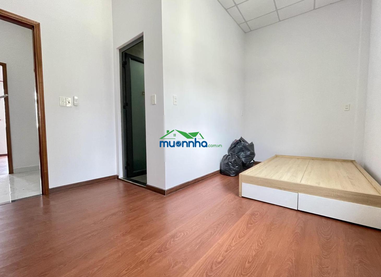 Bán gấp nhà ngang 5m (shr) 1 xẹc ngắn thạnh lộc 22 ngay ngã tư ga, 60,7m², đường 5m - 3