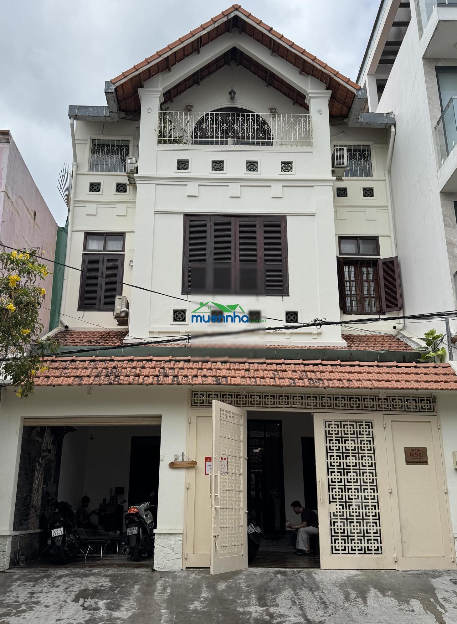 Sản phẩm không có hàng để so sánh tại khu vực nguyễn gia trí. dt 8m x 22m. 4 tầng. giá 32 tỷ tl - 3
