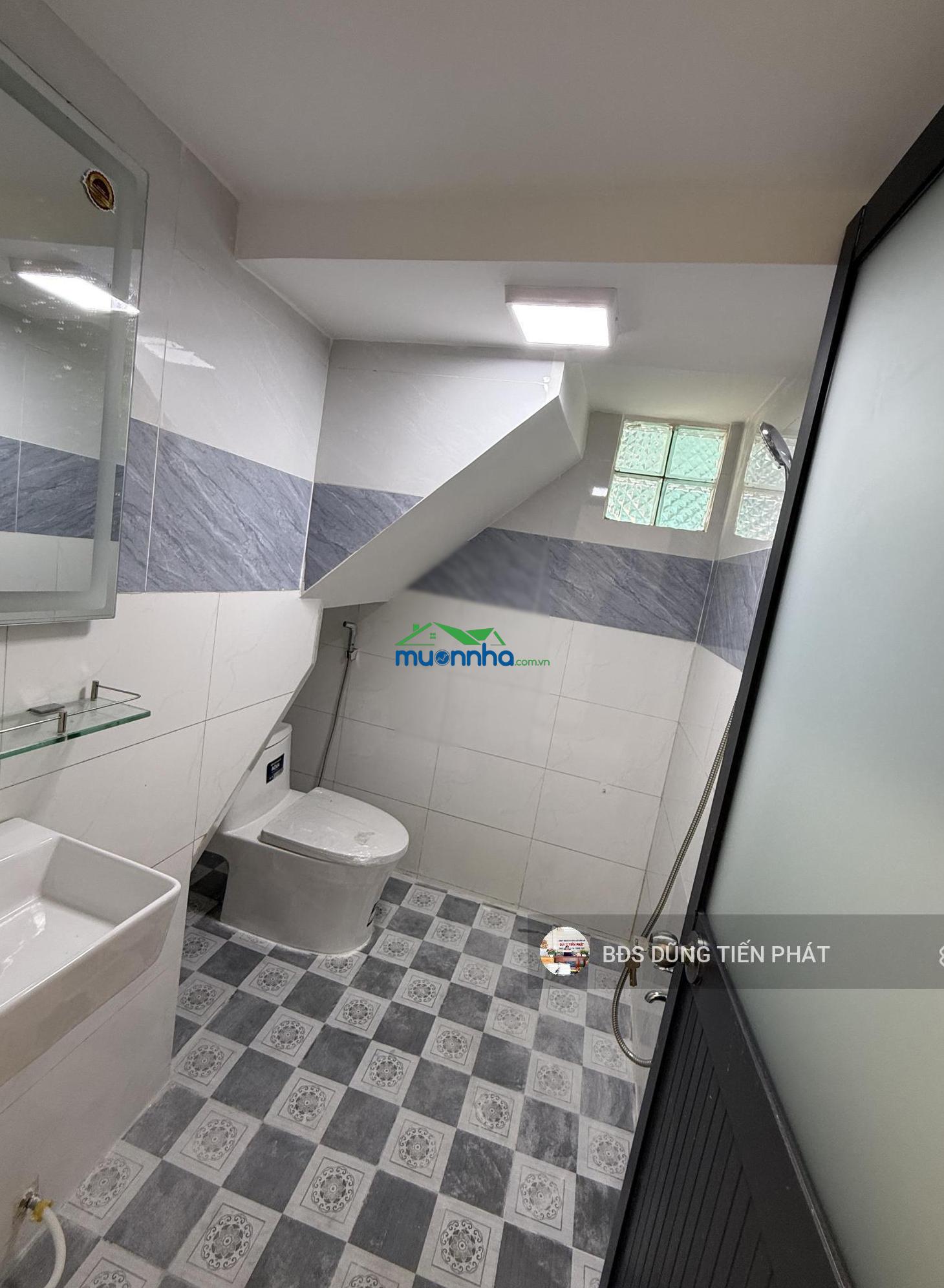 Nhà mới 1 lửng lầu 3pn hẻm 6m lương văn can, phường 15 - 2