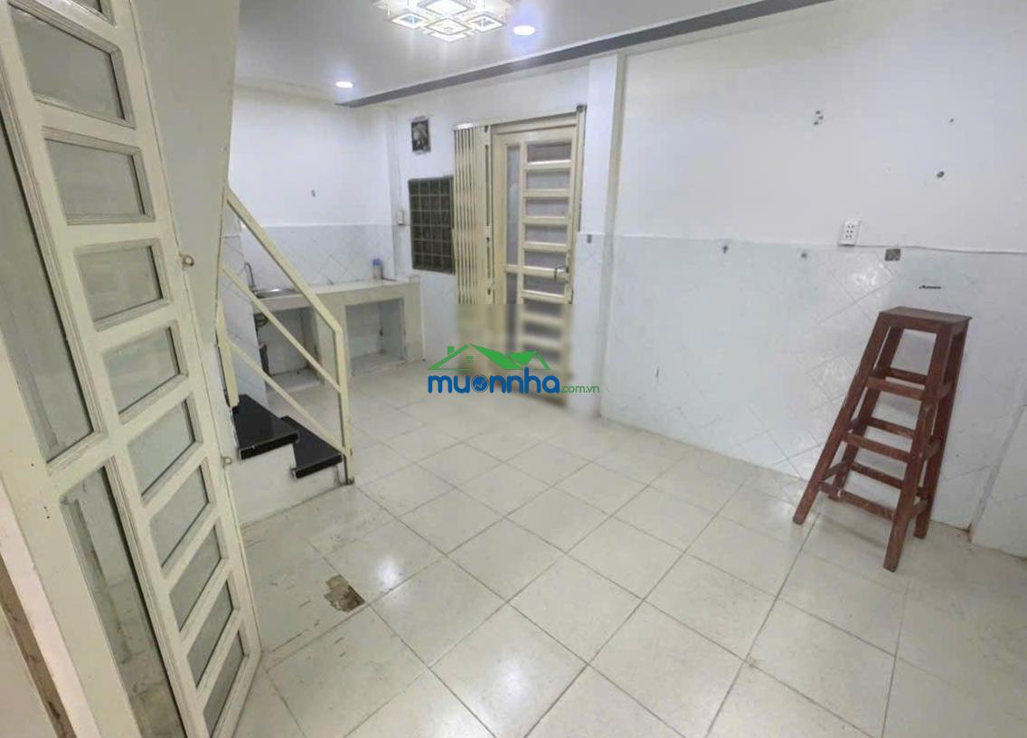 (3,38 tỷ tl) nhà 3 tầng, hẻm 1 sẹc nguyễn chí thanh, gần mặt tiền..! - 3