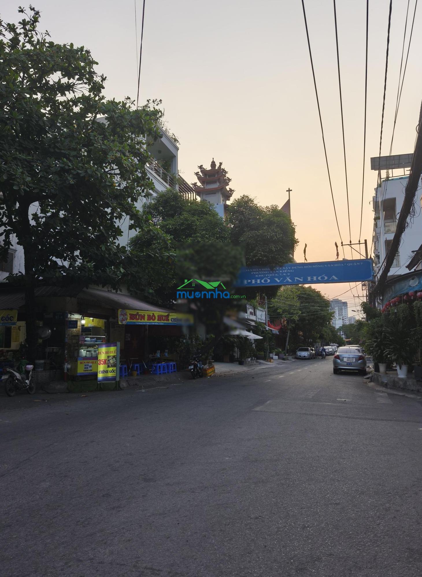 Bán đất tặng nhà 200m2 sổ hồng riêng, chỉ 13 tỷ dòng tiền 40 tr/ tháng, đường lê văn lương quận 7 - 2