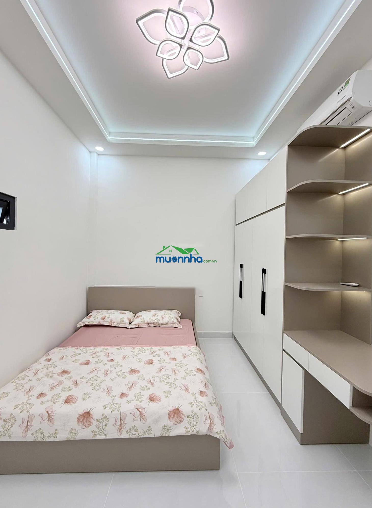 Nhà đẹp 4x10m 1 trệt 1 lầu 3pn 2wc full nội thất cao cấp - sát đầm sen - 2