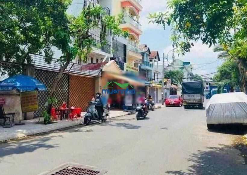 Chdv hxt thông dương quảng hàm, gv. dt: 4m x 16m. trệt + 3 lầu. đang cho thuê 20tr/th. giá: 8.6 tỷ - 3