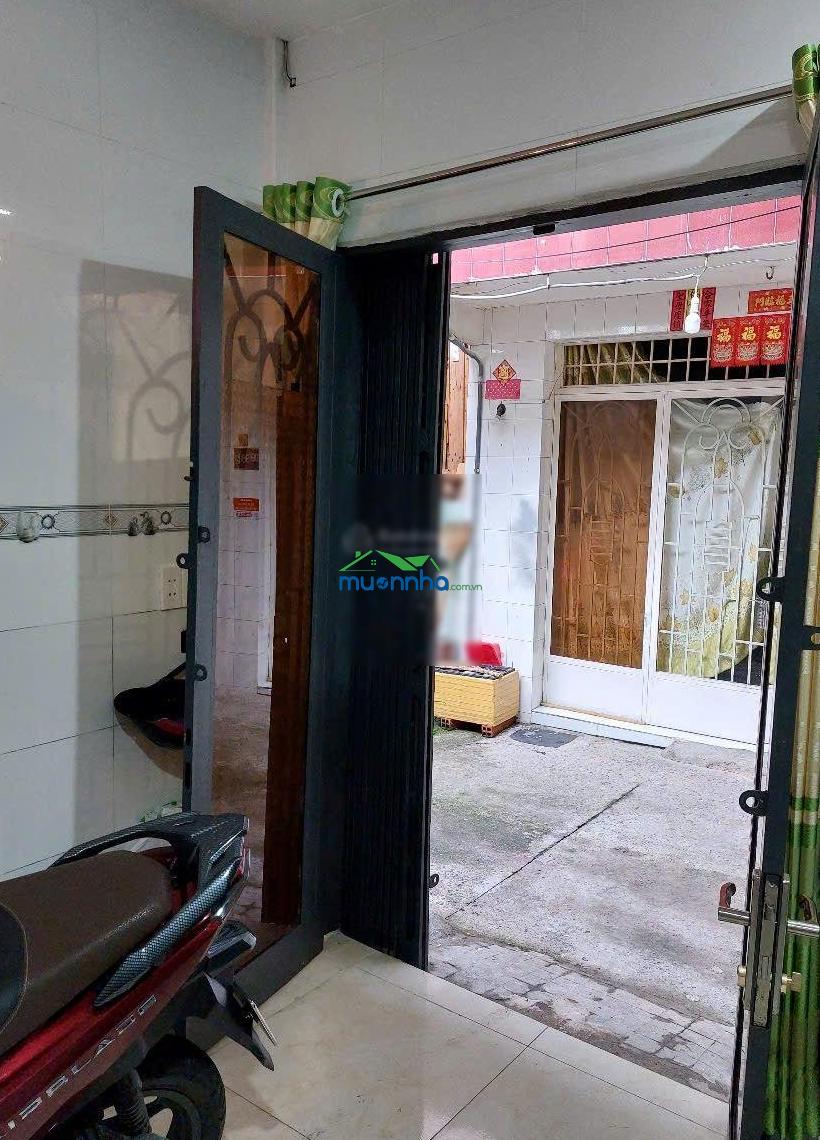 Nhà phố nguyễn thị tần q8 sát q1, dtsd 40m2, đối diện chợ rạch ông. shr, hoàn công, nhỉnh nhẹ 2 tỷ - 2