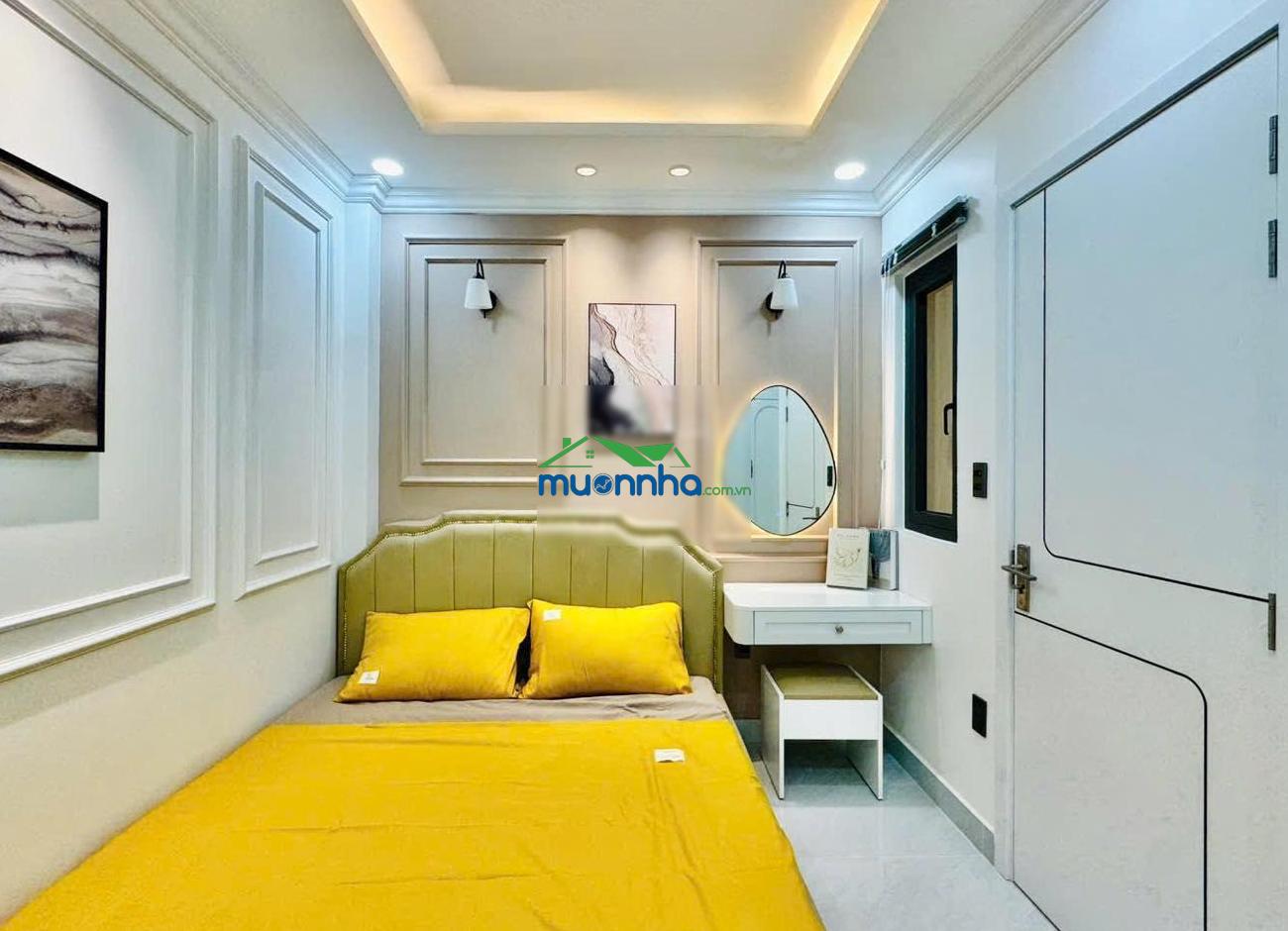 Bán nhà hàng hiếm chính chủ 88,5m2/3 tỷ 300 tại thích quảng đức, phú nhuận, sổ sẵn, có hđ thuê 32 - 3
