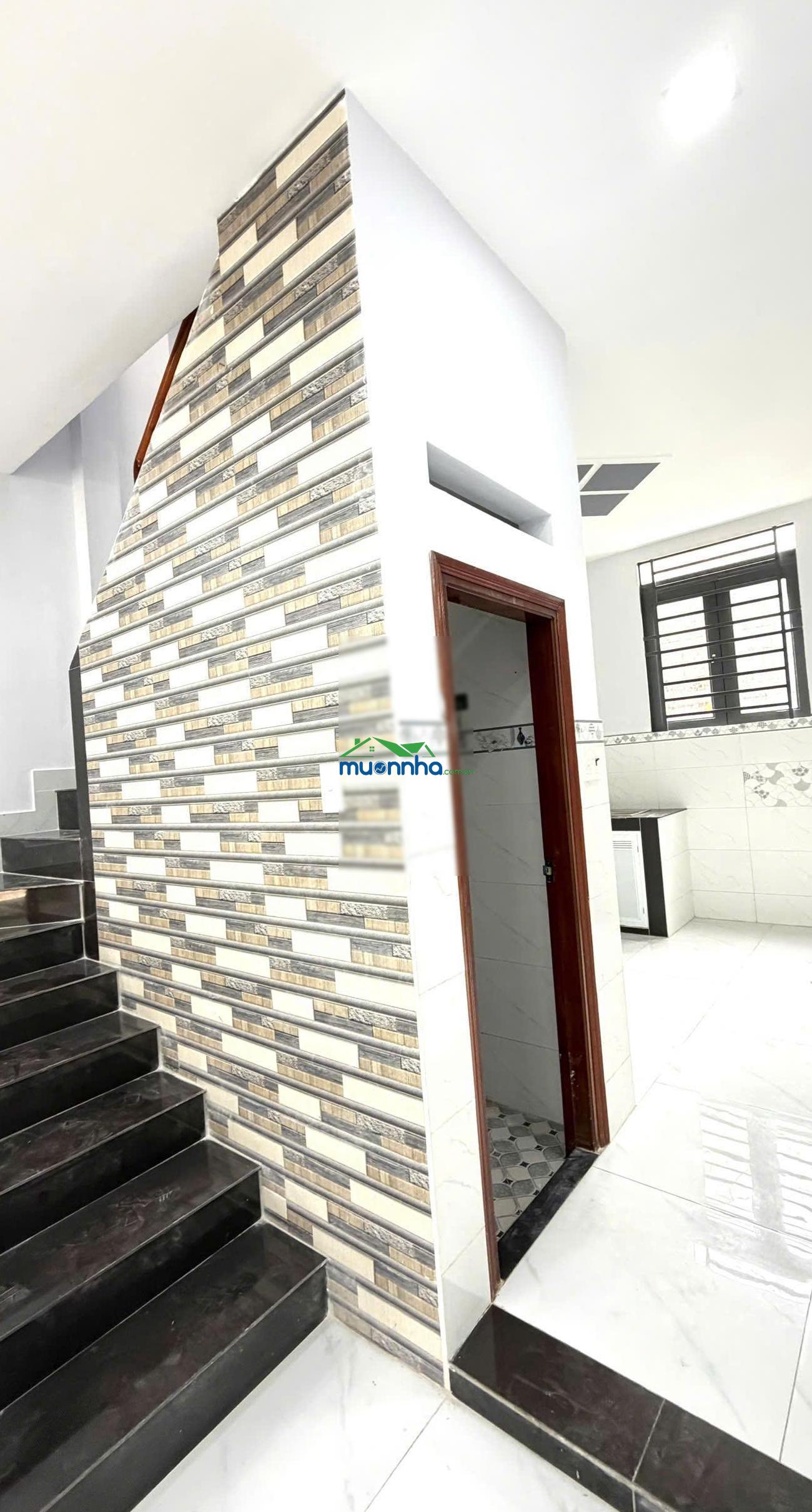 Chỉ 3.98 tỷ tl - sát ngã tư 4 xã - trục hương lộ 2 - hẻm 4m thông - dt 4 x 11 - 2 tầng btct. - 3
