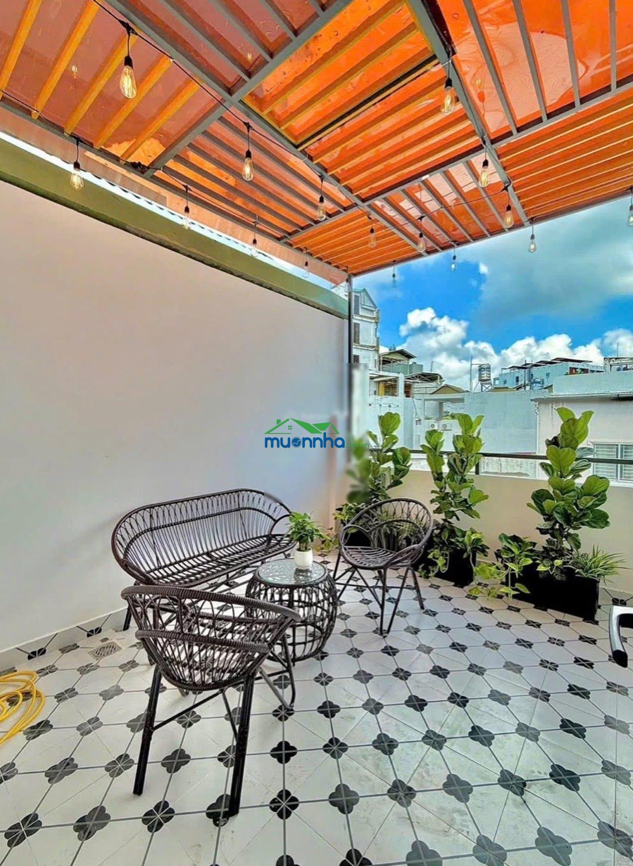 Khu phố ẩm thực phan xích long - 40m2 - 4 tầng(6pn, 6wc) - giáp quận 1, sân bay - ô tô chạy - 2