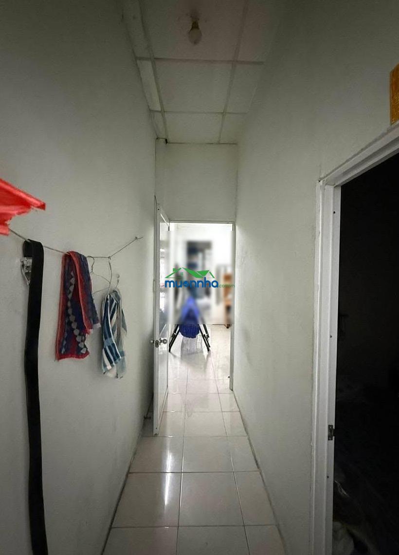 Cần bán gấp nhà ngay chợ thiếc, 80m2, hẻm ô tô đậu cửa, chỉ 3tỷ950 còn thương lượng