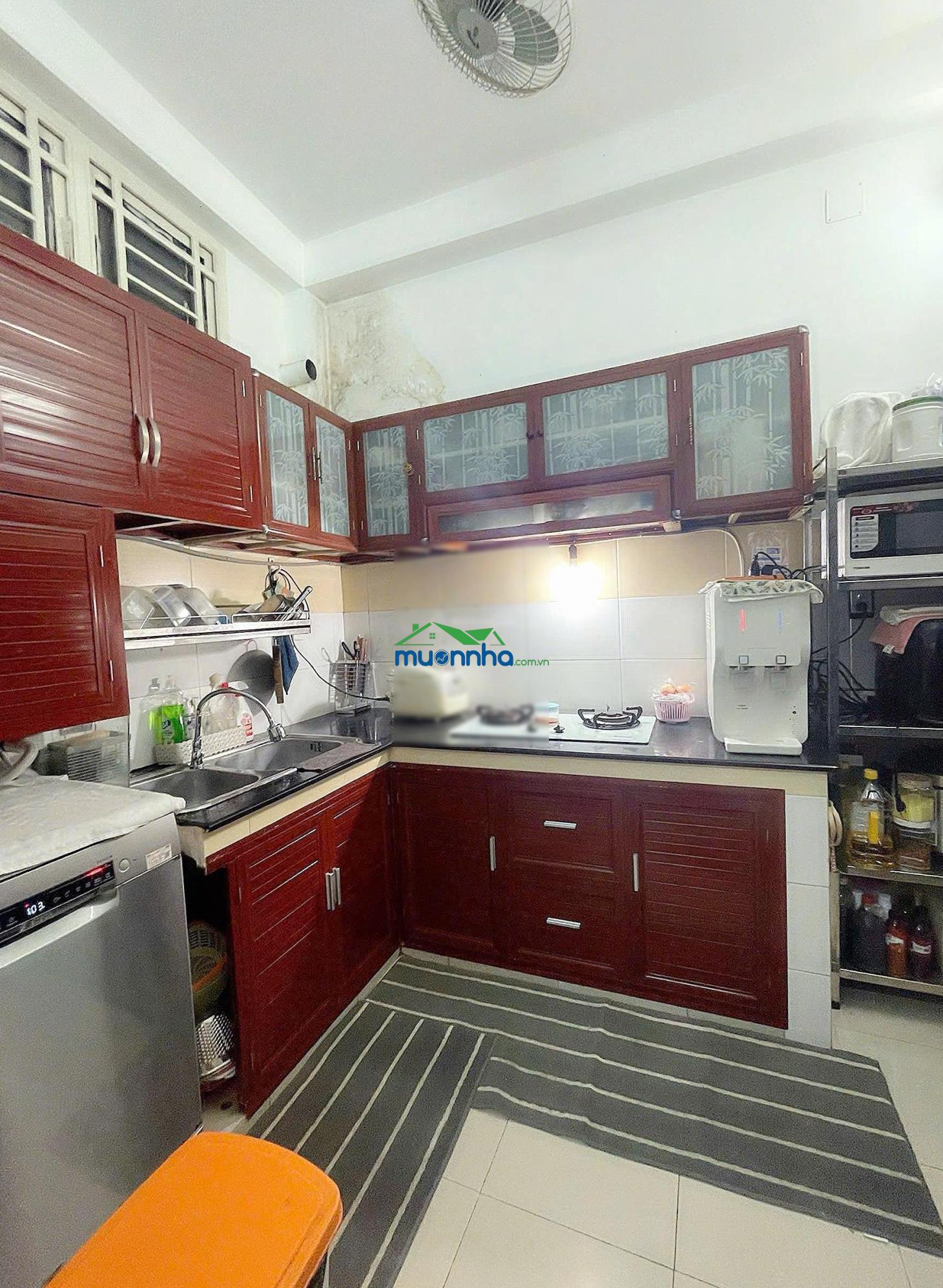 Cần bán gấp nhà gần sân bay tân sơn nhất, 6,15 tỷ - cách mạng tháng 8 - 1 trệt 2 lầu 1 sân thượng - 3