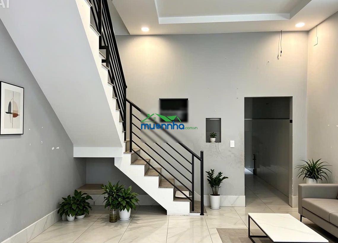 Bán gấp nhà mới 2 tầng 40m2 đường tân sơn nhì q.tân phú, chỉ nhỉnh 4tỷ , giá tốt khu vực - 4