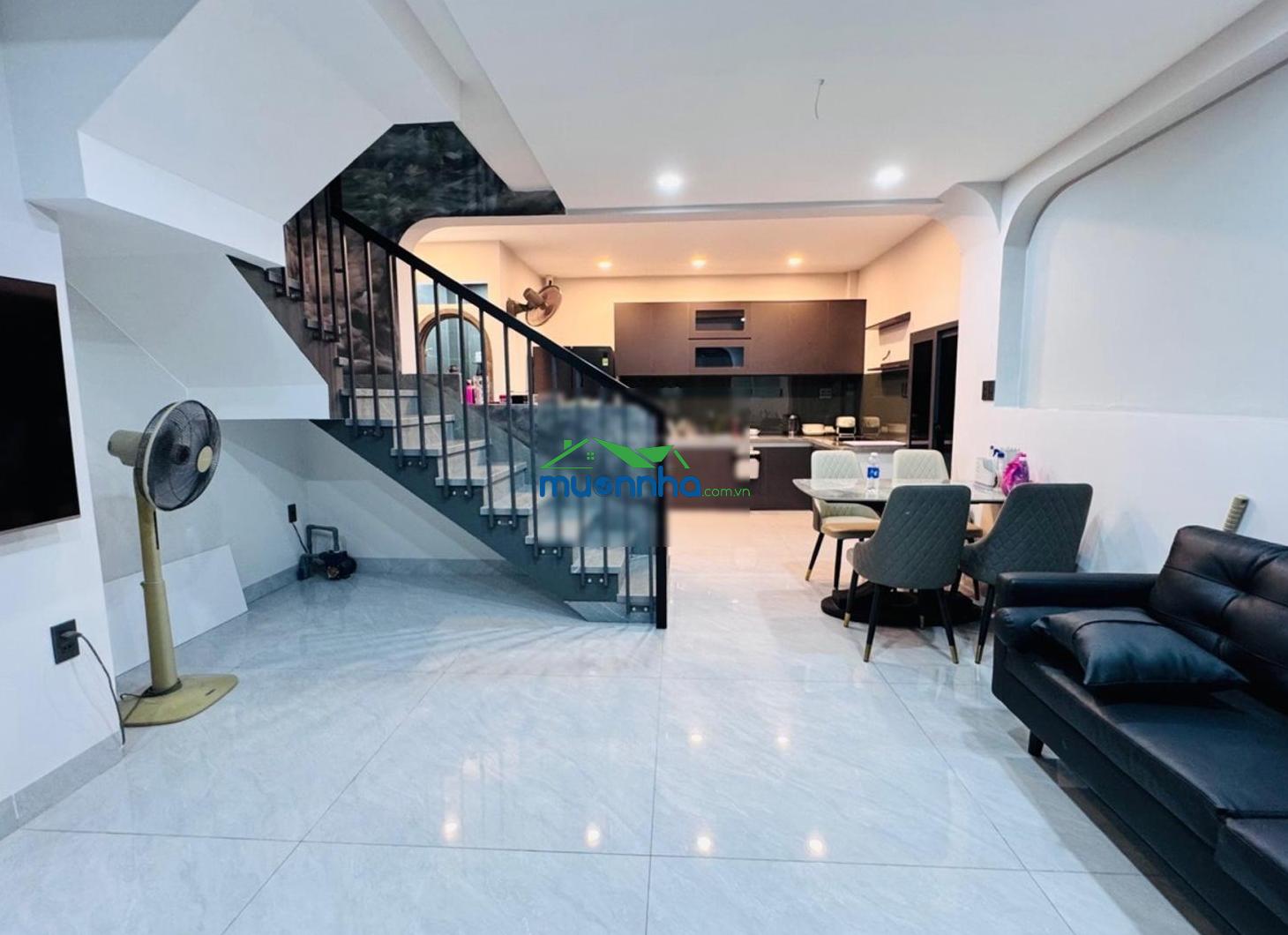 Siêu phẩm căn góc q4 - hẻm 5m - 43m2 - 2 lầu đúc - kdc hiện hữu - 4