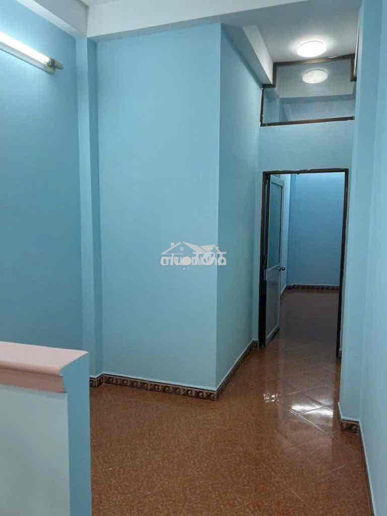 Cho thuê nhà trần văn đang,dt:3x10,3lầu,3pn-2wc,q3