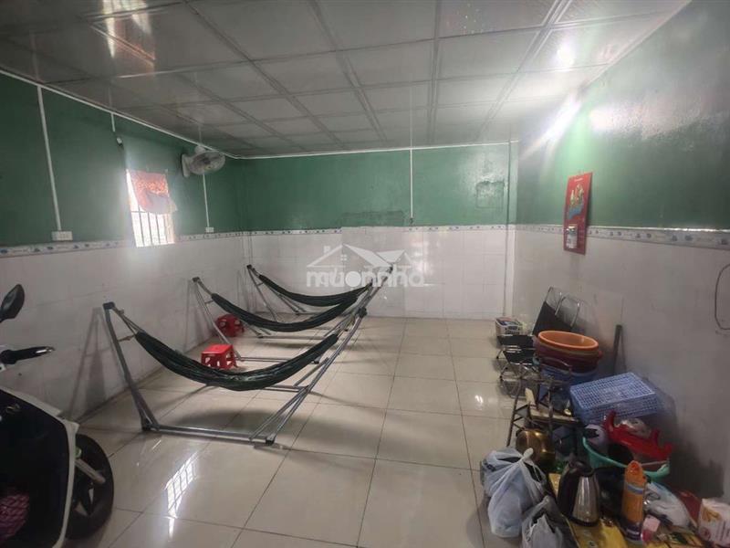 Phòng trọ rộng rãi có sân vườn 1tr7