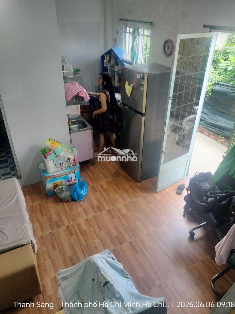 Nhà 1 trệt có 2 gác lửng đúc 4x6m hẻm nguyễn bình