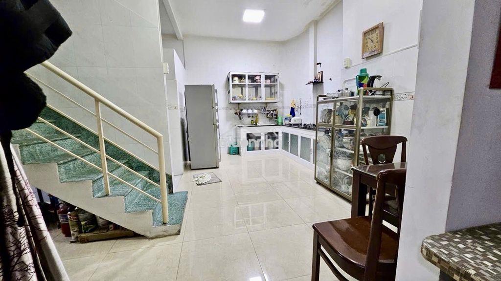 Bán nhà  5,8 x 12 - 2 tầng - 4pn -gần cầu chà và - quận 8 - 5.38 tỷ - 3