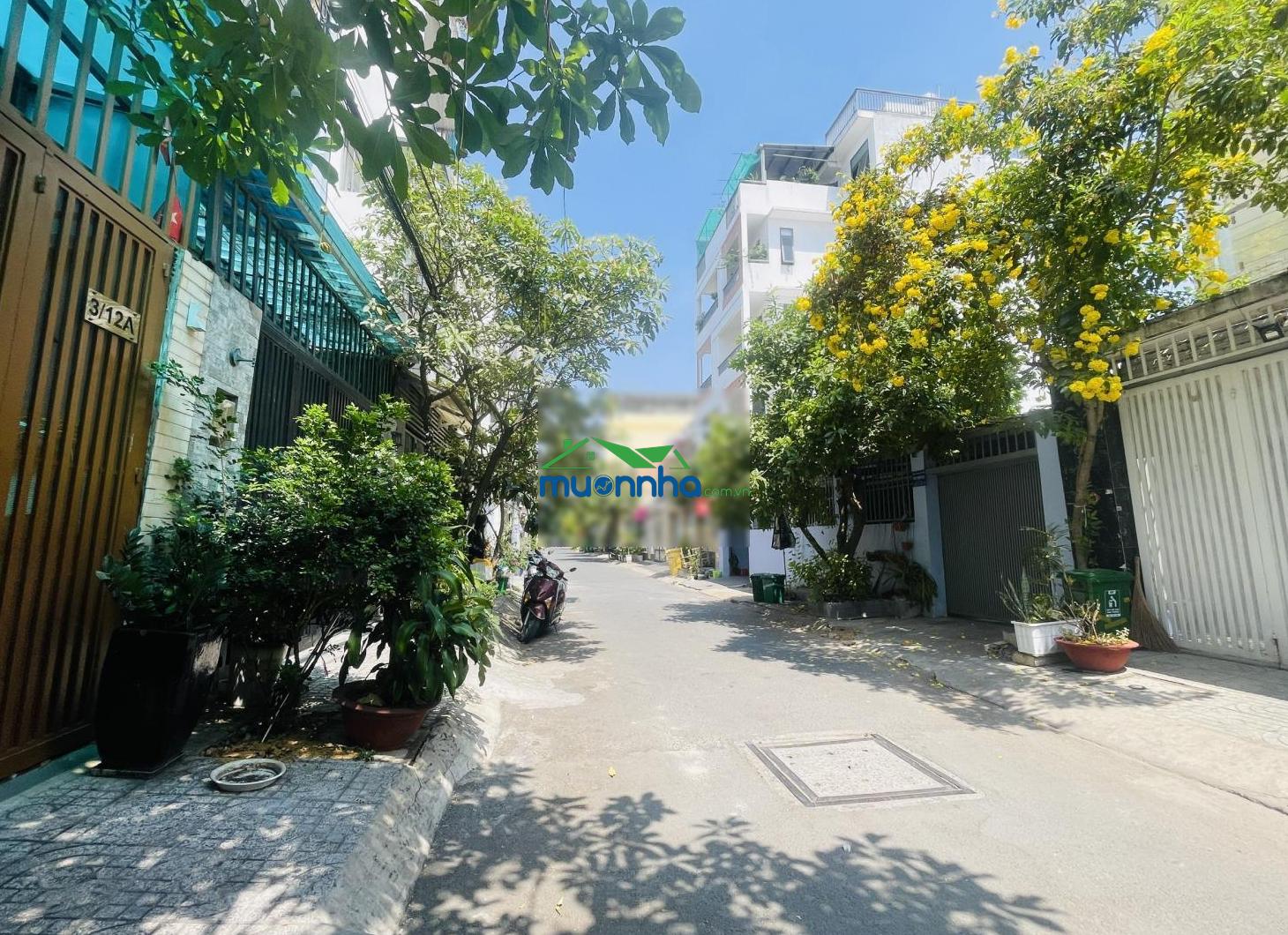 Chủ gửi lô đất đường 37 hiệp bình - đường 8m có vỉa hè - xây dựng cao tầng - 4