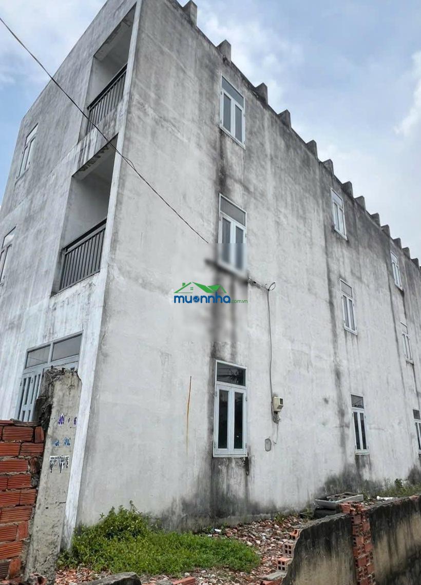 Chdv thô, 20p doanh thu 70tr, 10x33m, 332m2, 3 tầng. đối diện đh nguyễn tất thành 12. x tỷ - 2