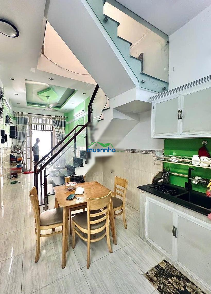 Nhà ngay sau lưng emart - hẻm 4m - 5,2 tỷ - 3pn - 3