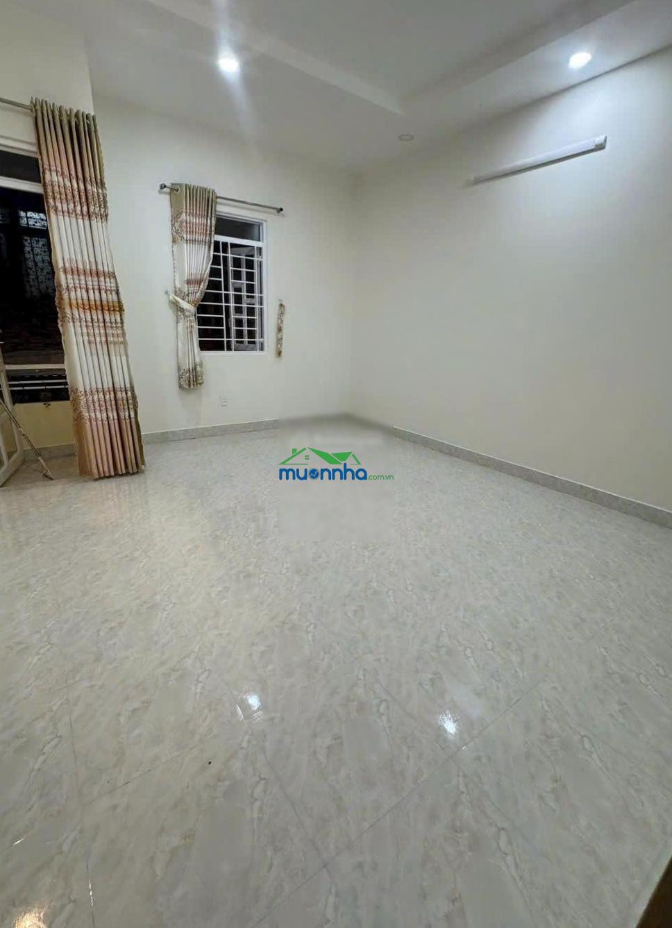 Nhà hẻm nhựa xe hơi hiệp bình phước - di chuyển thuận tiện - giá 6.5 tỷ - Ảnh 2