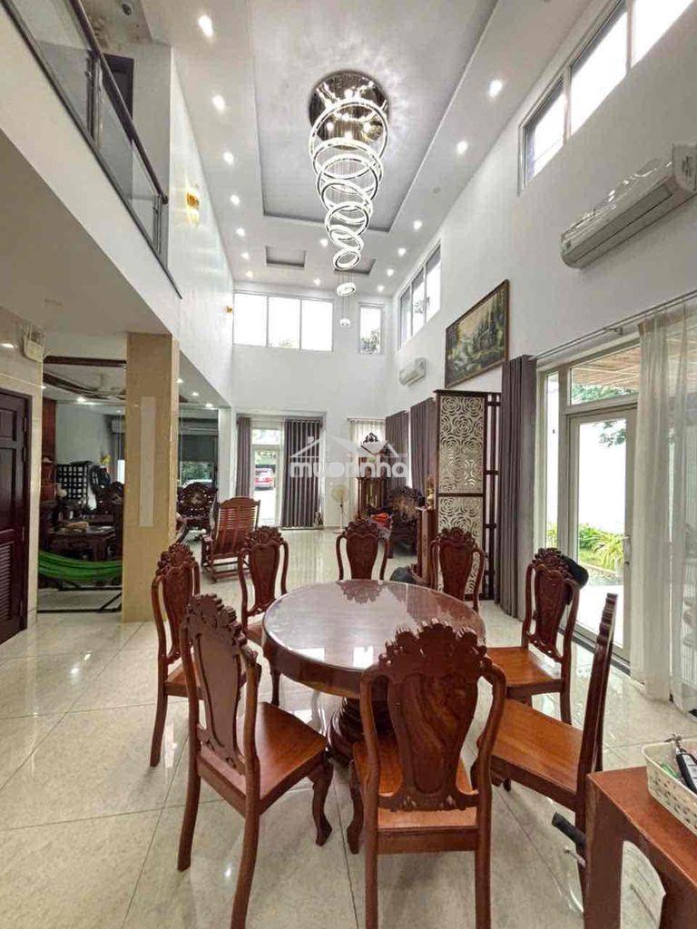 Cần bán nhà ở khu biệt thự cao cấp viila part phường phú hữu quận 9, h - 4