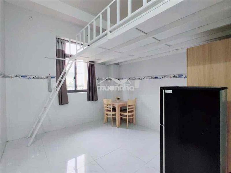 Cho thuê phòng duplex cửa sổ trời ngay chợ hoàng hoa thám