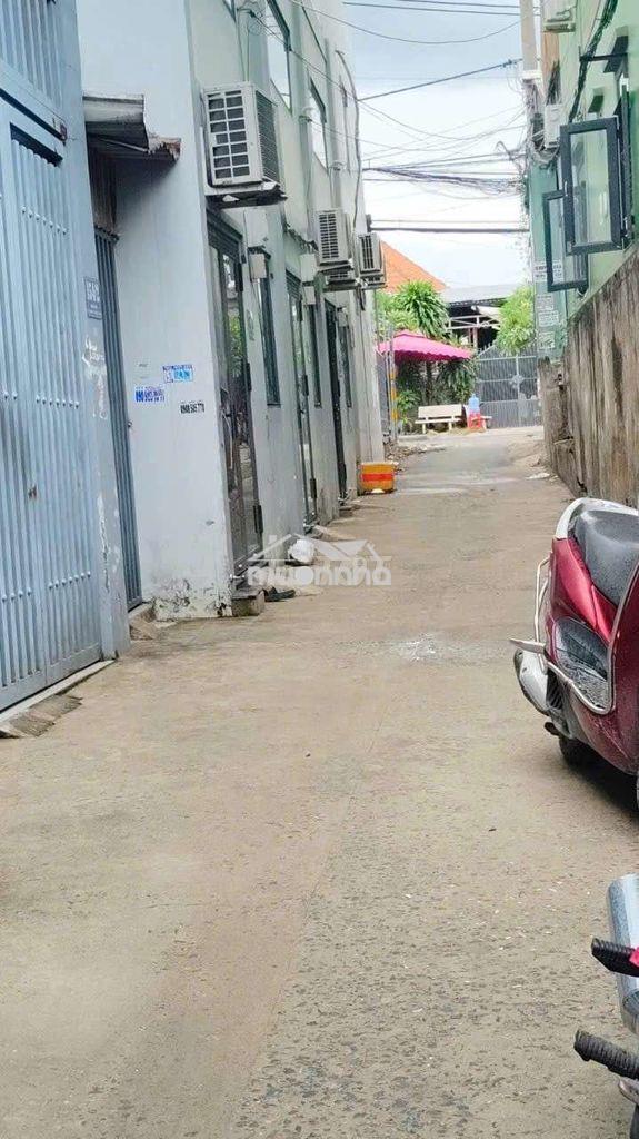 Nhà nhỏ .đường to