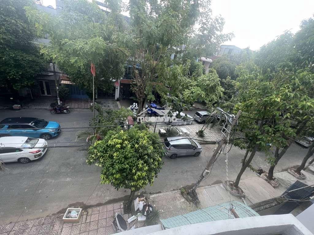 Mặt tiền công viên – ô tô đậu ngày đêm – chủ bán định cư mỹ _12.5 tỷ - 2