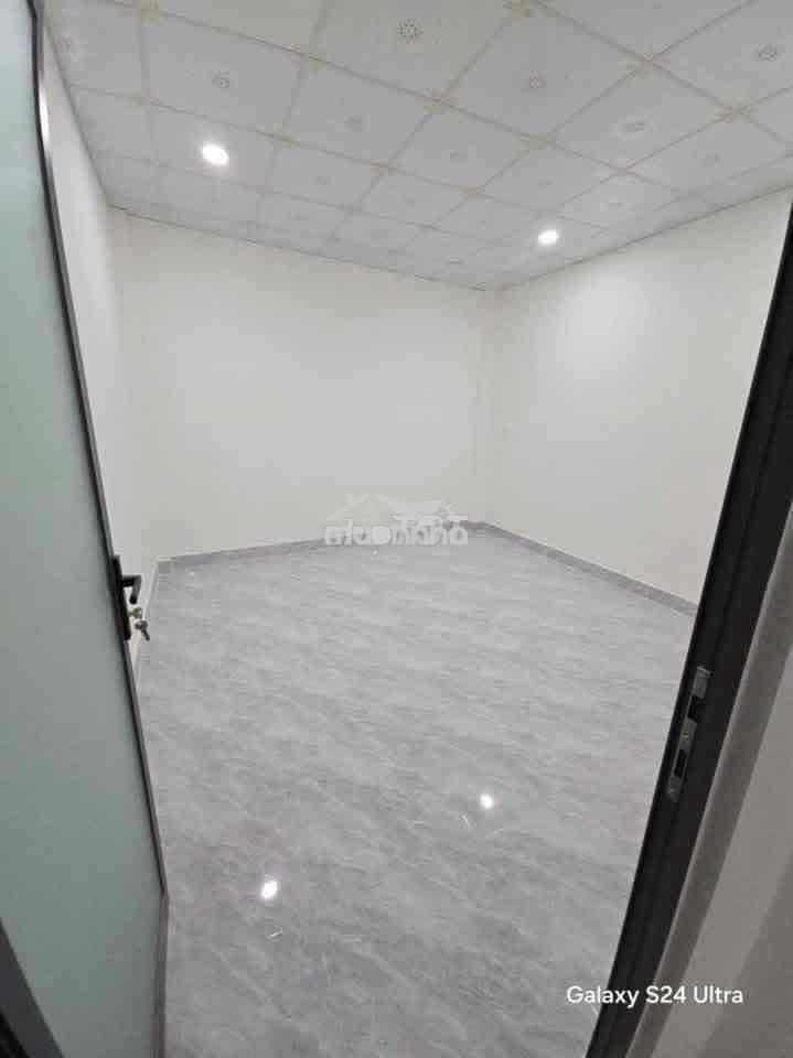 Hẻm 6m thạch lam, 2 tấm, 4 x 18m, 2 phòng ngủ, 2 wc, 10tr/th - 4