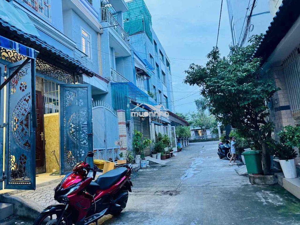Nhà 2 lầu_ 1/ tl37 _có 3pn _giá 8 triệu_hẻm xe hơi - 2