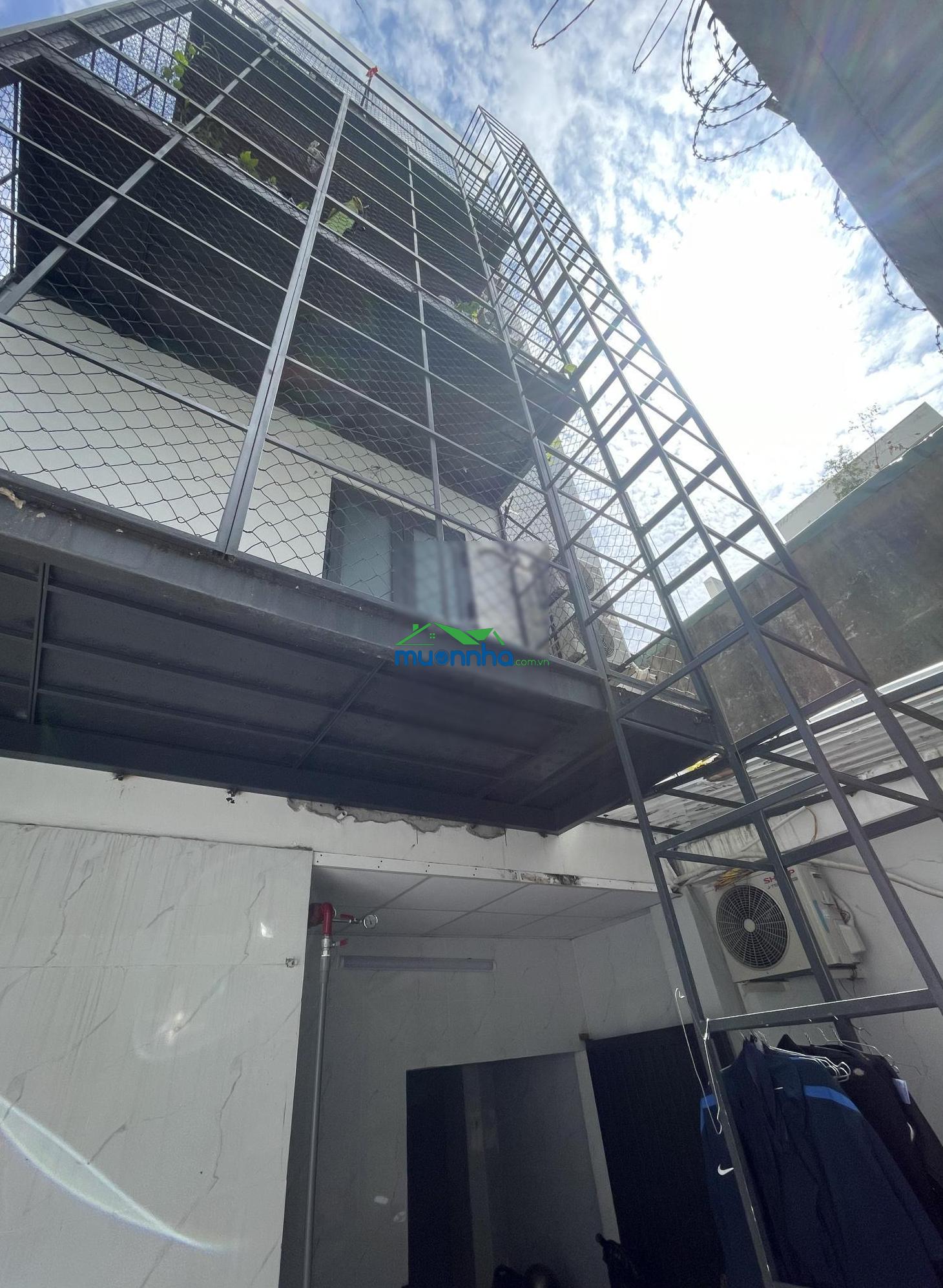 Bán tòa nhà căn hộ dịch vụ quận 12 thu nhập 60-100 triệu/tháng [1 tỷ/năm]