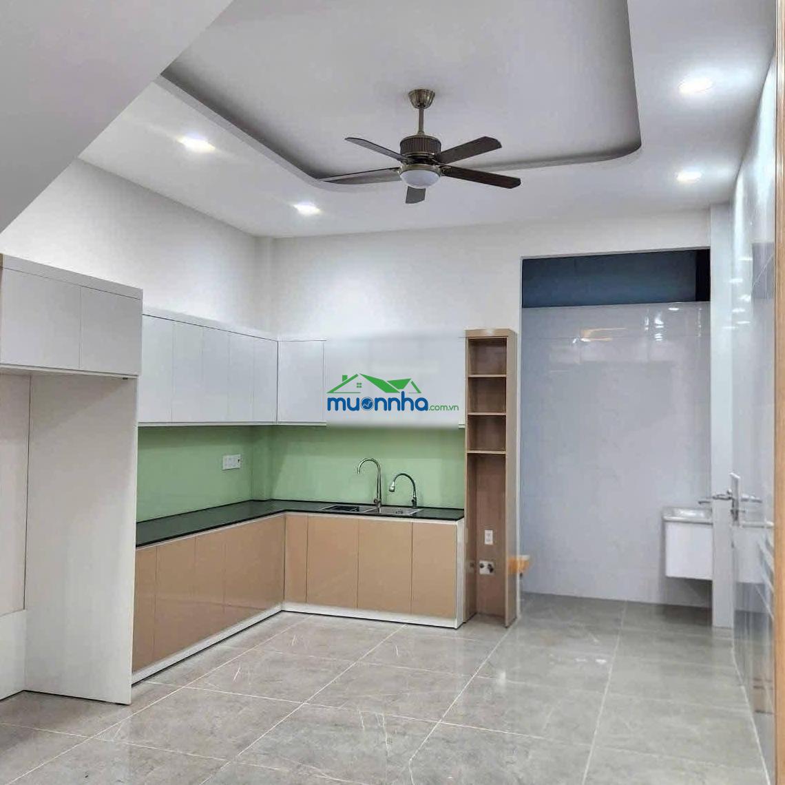 Bán nhà mới 3 tầng + tum đường trường lưu - 5,7 tỷ - 3