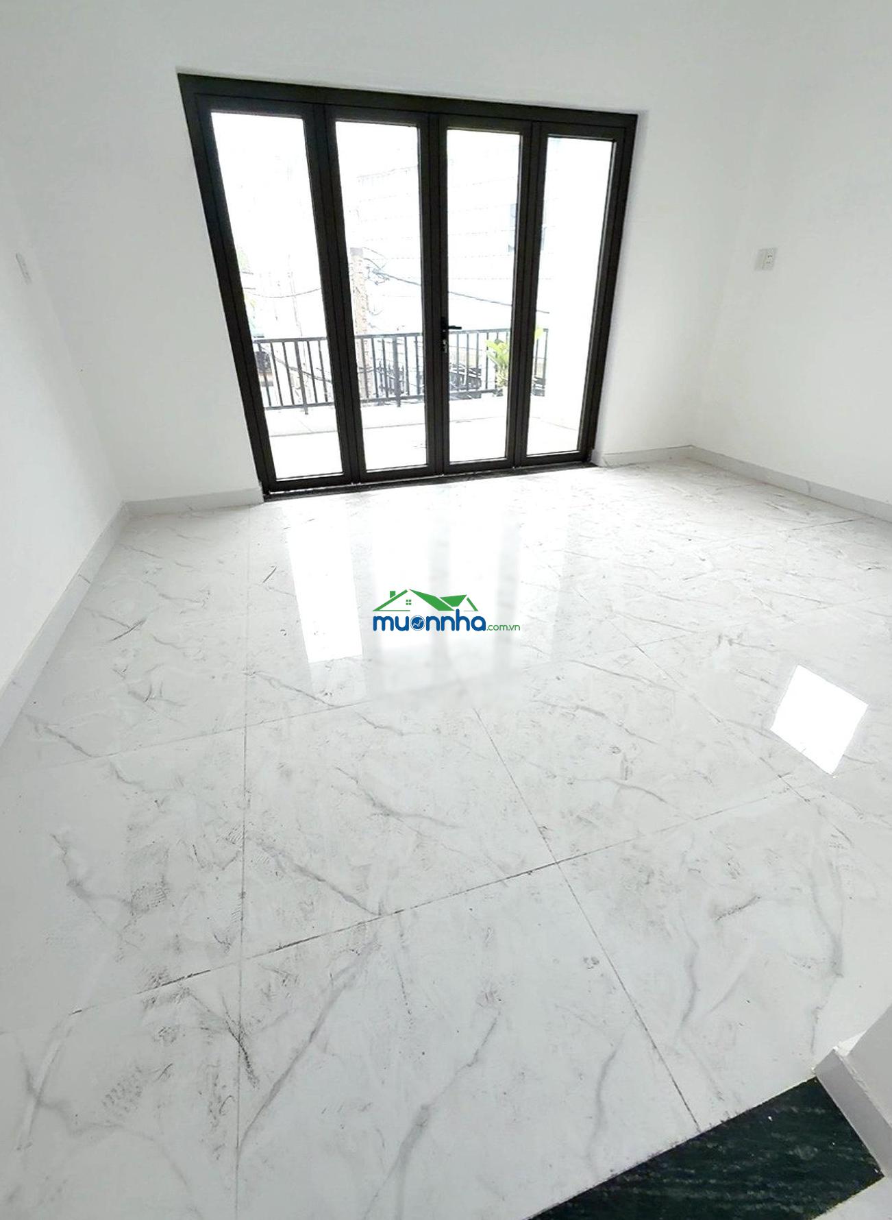 Nhà 2 tầng nở hậu cách một căn ra mặt tiền kha vạn cân - 69 m² - 4.99 tỷ - 2