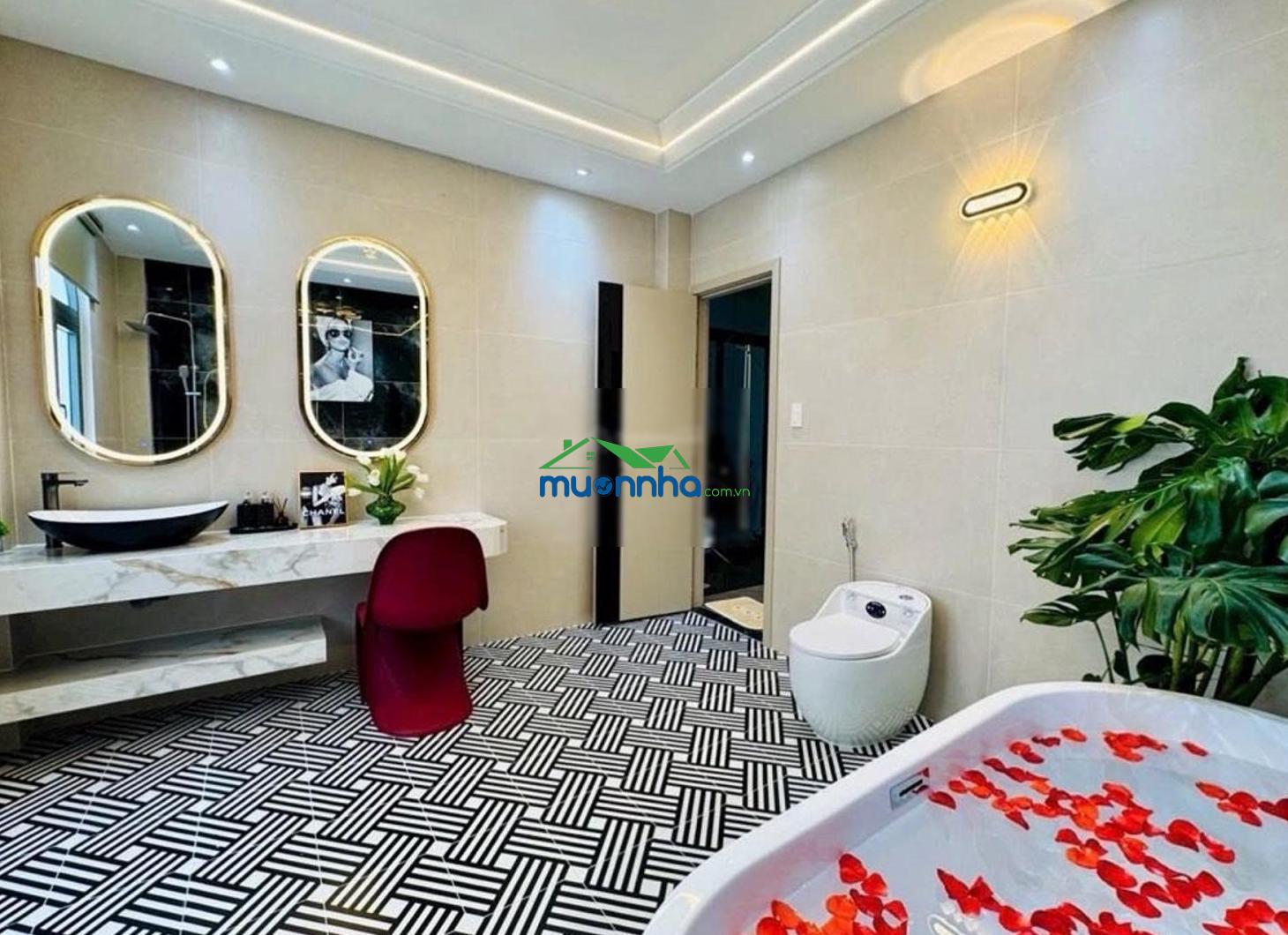 Hàng hiếm tại 51/, tú mỡ, 7,95 tỷ, 56m2, 4 tầng, 3pn, 4wc, full nội thất - 3