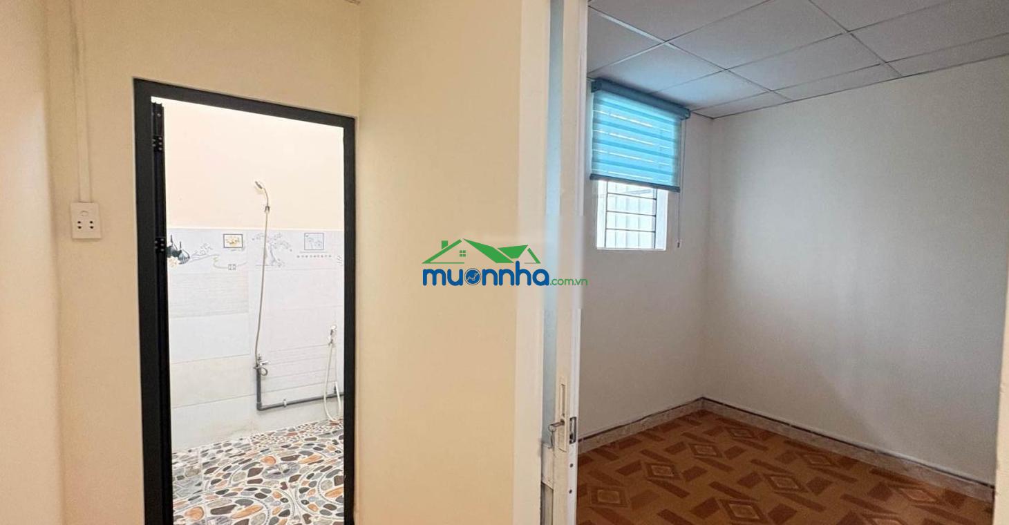 Bán nhà 3 tỷ 6, diện tích 4,2x18m, 4 phòng ngủ, cách 20m ra mặt tiền, phường tân thới hiệp, quận 12 - 4