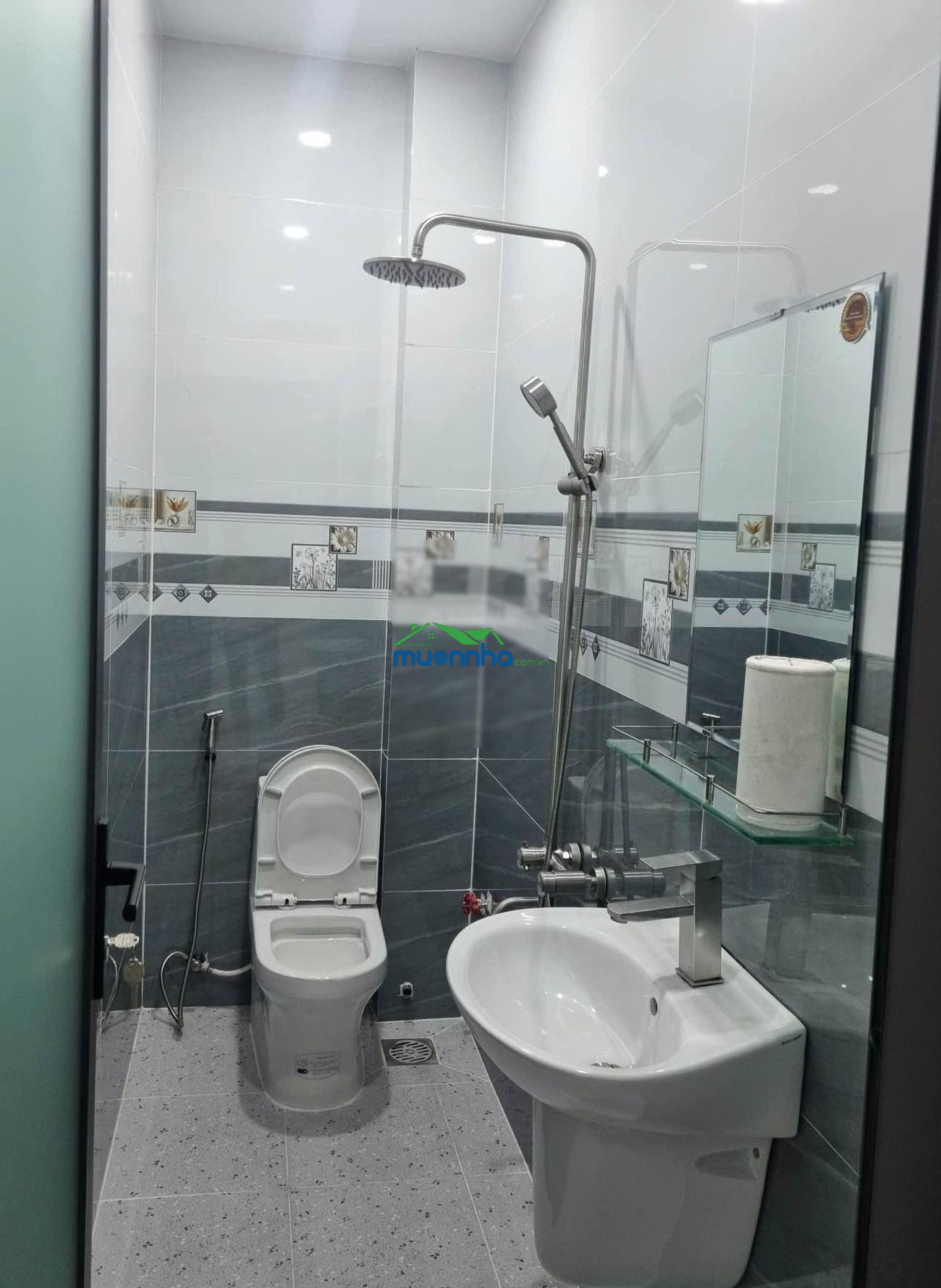 Nhà đẹp 4x10m, 1 lầu cho khách hơn 3 tỷ. hẻm 5m xe hơi vô thoải mái. tân thới hiệp quận 12 - 2